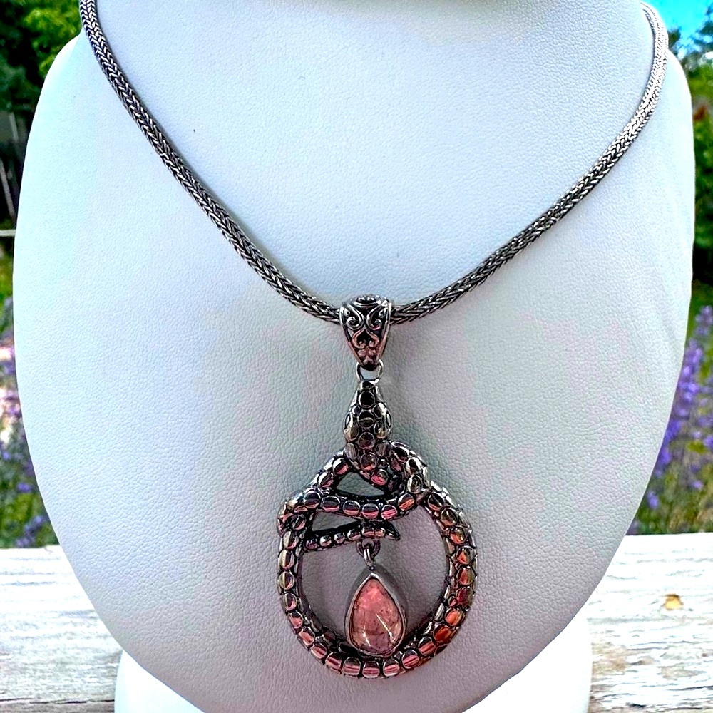 Bali Legacy, snake pendant necklace in 925 sterling silver with Polki diamond